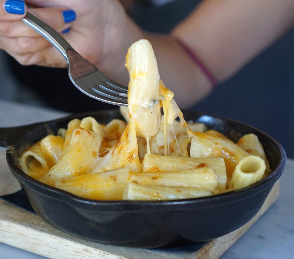 Cast Iron Mac n Cheese | Illegal Food Brunch | ATL Bucket List